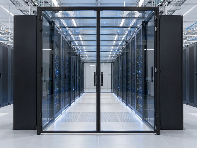 Adecuación de pasillos fríos en un centro de procesamiento de datos